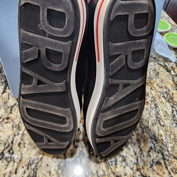 Prada sneaker. Used in excellent condition,  size 39 - Picture 9 of 13